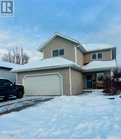 11 Sparrow Cres, Whitecourt, AB, T7S0A5 | Card Image