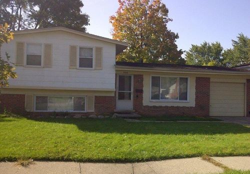 2906 Marshall St, Ann Arbor, MI, 48108-1831 | Card Image
