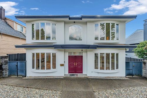 213 W 28th St, North Vancouver, BC, V7N2H9 | Card Image