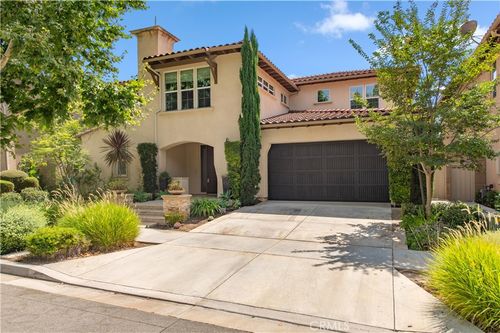 122 Cruiser, Irvine, CA, 92618-0832 | Card Image