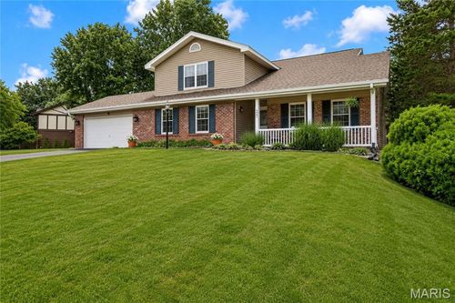25 Vicksburg Sta, Saint Charles, MO, 63303-6143 | Card Image