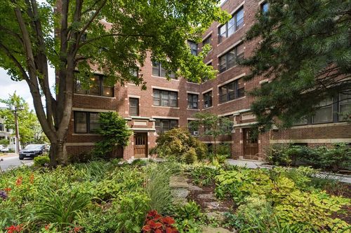 apt-204-34 Ash St, Cambridge, MA, 02138-4800 | Card Image