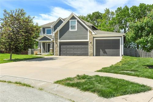 28617 W 162nd Ter, Gardner, KS, 66030-8535 | Card Image