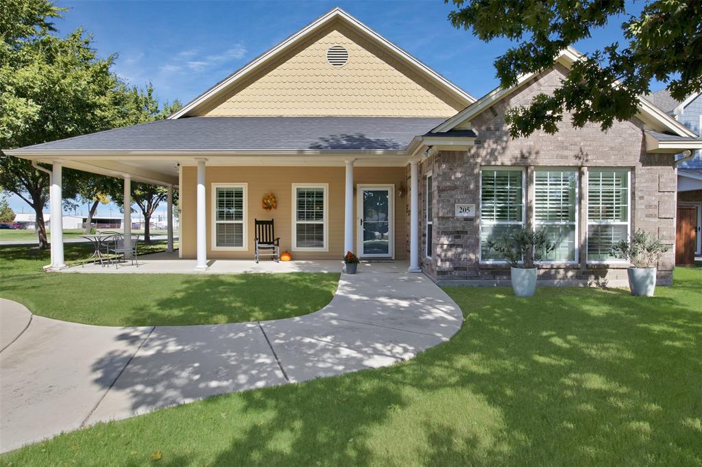 Hampshire St, Saginaw, TX 76179