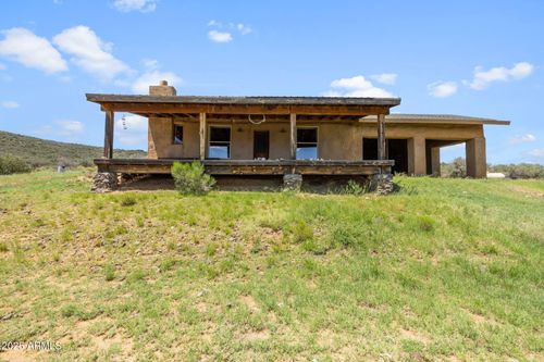 9955 E Iron King Rd, Dewey, AZ, 86327 | Card Image