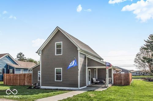 1028 N Walnut St, Lapel, IN, 46051-5552 | Card Image