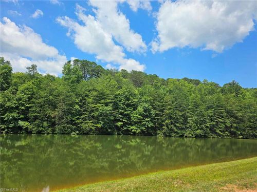 20 Jonathan Dr, Lowgap, NC, 27024 | Card Image