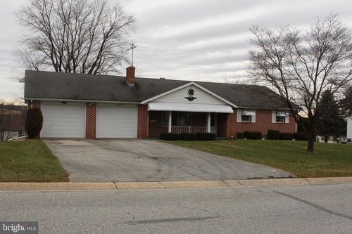 218 Cardinal Dr, SHREWSBURY, PA, 17361-1202 | Card Image