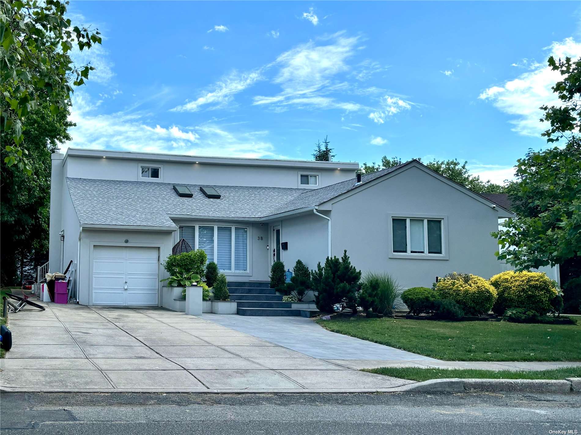 Pearl St, Valley Stream, NY 11581