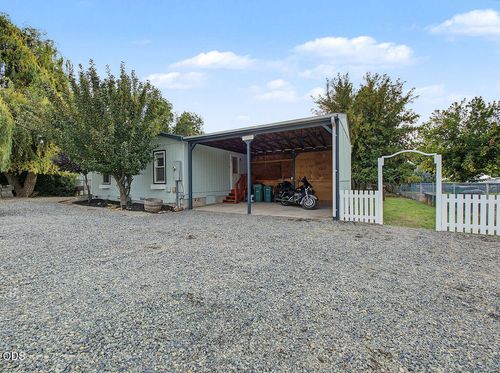 1260 Homedale Road, Klamath Falls, OR, 97603 | Card Image