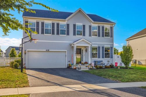 435 Fawn Dr, Oswego, IL, 60543-6038 | Card Image