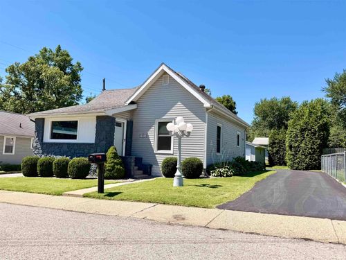 1915 7th St, Bedford, IN, 47421-2407 | Card Image