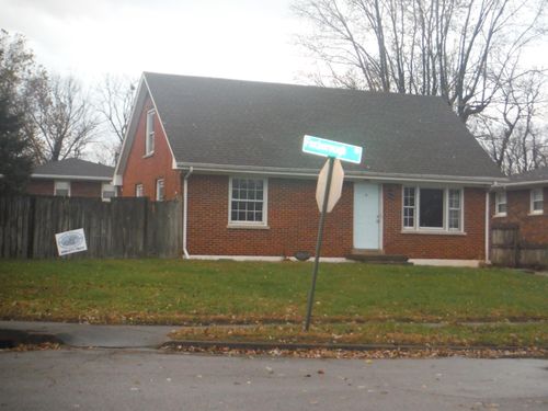 1725-1725 Foxborough Cir, Lexington, KY, 40505-1700 | Card Image