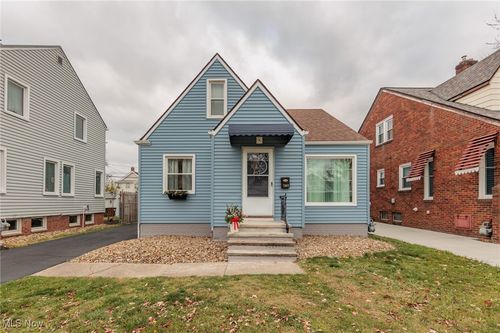 7002 Orchard Avenue, Parma, OH, 44129 | Card Image