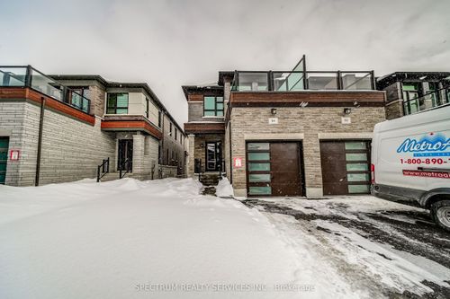 84 Adario Cres, Vaughan, ON, L3L0G3 | Card Image