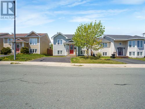 37 Serpentine St, St. John's, NL, A1H0A9 | Card Image