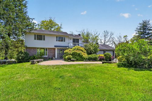 114 Featherbed Ln, Hopewell, NJ, 08525-1104 | Card Image