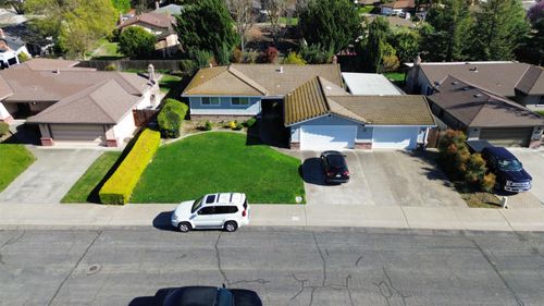 6815 Antigua Way, Sacramento, CA, 95831 | Card Image