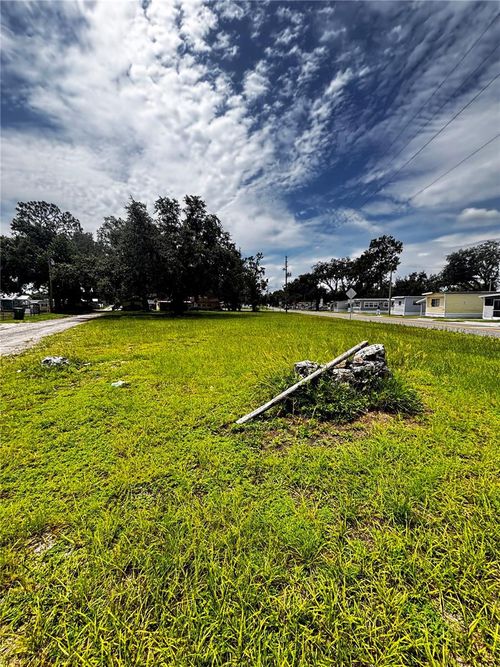 0 15th Ave, Zephyrhills, FL, 33542 | Card Image