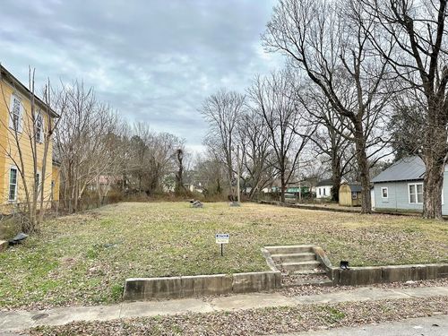216 N Fairgrounds Street, Jackson, TN, 38301 | Card Image