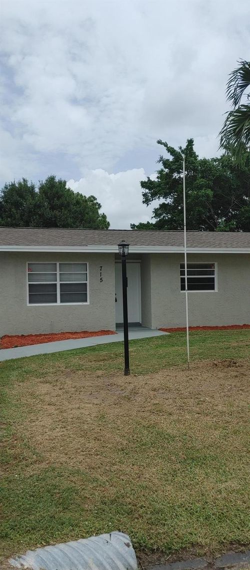 715 Sw Duval Ave, Port St. Lucie, FL, 34983-2438 | Card Image
