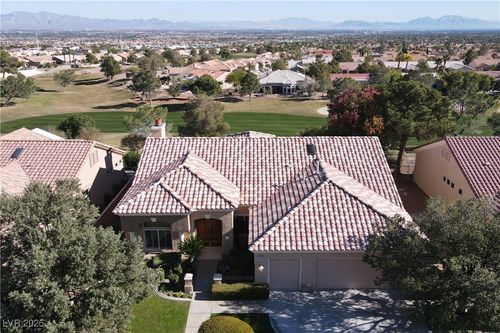 3024 Highland Falls Dr, Las Vegas, NV, 89134-7452 | Card Image