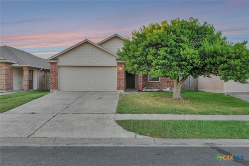 112 Carlsbad Dr, Victoria, TX, 77904-3683 | Card Image