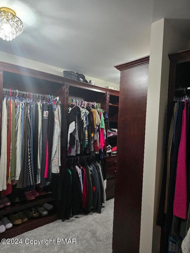 CUSTOM WALK IN CLOSET | Image 64