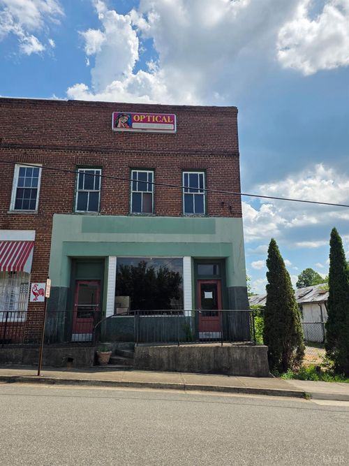 207 E Rush St, Brookneal, VA, 24528 | Card Image