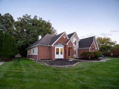 23369 Parke Lane, House other with 4 bedrooms, 2 bathrooms and null parking in Grosse Ile MI | Image 2