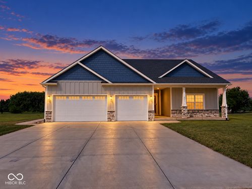 201 Eagle Dr, Covington, IN, 47932-8504 | Card Image
