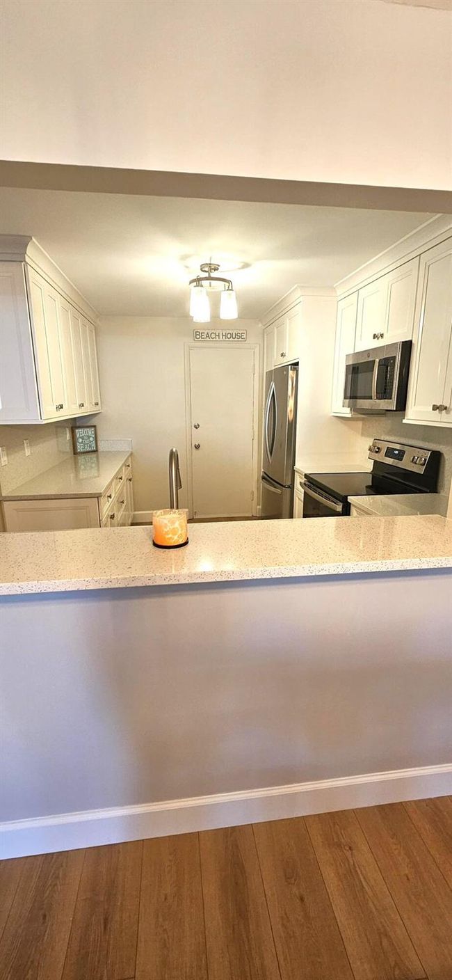 APT-301 - 145 Ocean Ave, Condo with 2 bedrooms, 2 bathrooms and null parking in Palm Beach Shores FL | Image 10