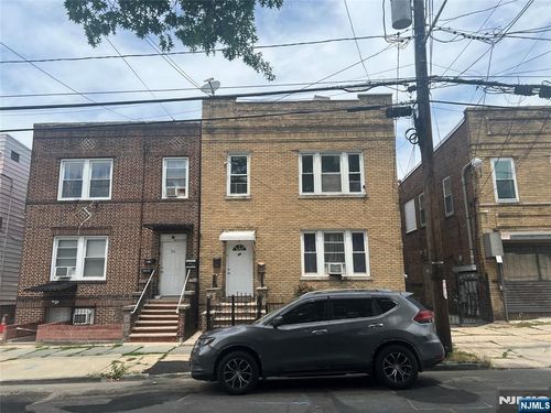 83 Davenport Ave, Newark, NJ, 07107-3988 | Card Image