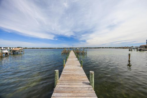439 Waterway Ln, Fort Walton Beach, FL, 32547-2584 | Card Image