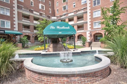 211-111 Woodland Ave, Lexington, KY, 40502-6415 | Card Image