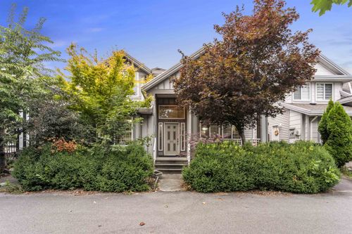 17381 64 Ave, Surrey, BC, V3S1Y8 | Card Image