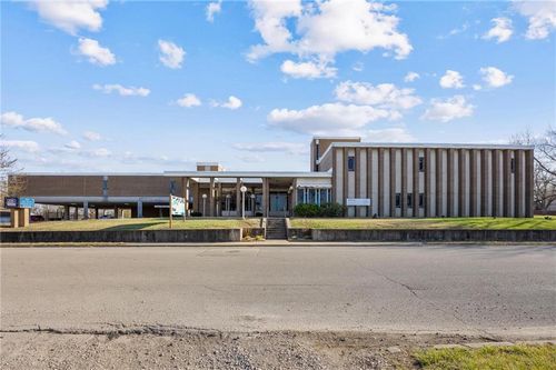 710 W 8th St, Fort Scott, KS, 66701-2404 | Card Image