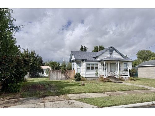 1845 Cherry St, Baker City, OR, 97814-3009 | Card Image
