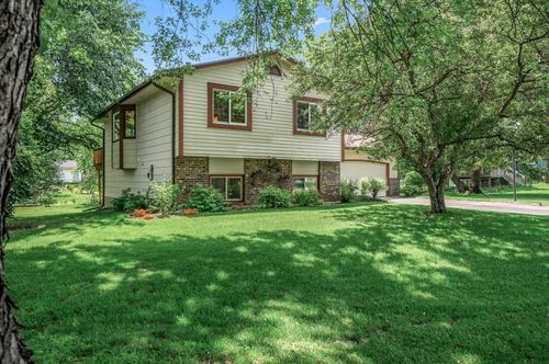 2922 141st Lane Nw, Andover, MN, 55304 | Card Image
