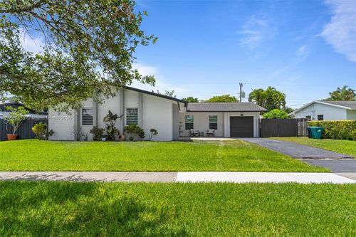 na-9720 Bel Aire Dr, Cutler Bay, FL, 33157-7853 | Card Image