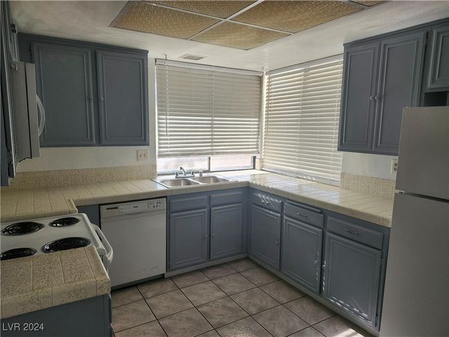 3137 Asoleado Cir, Townhouse with 3 bedrooms, 2 bathrooms and null parking in Las Vegas NV | Image 11