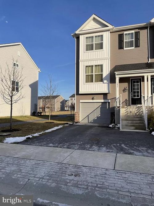 1857 Boulder Dr, DOWNINGTOWN, PA, 19335-4310 | Card Image