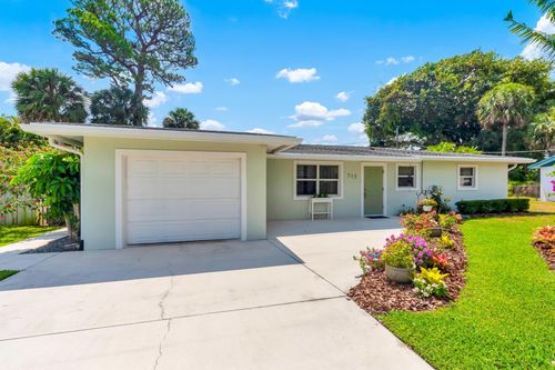 715 Se Alamanda Way, Stuart, FL, 34996-3616 | Card Image