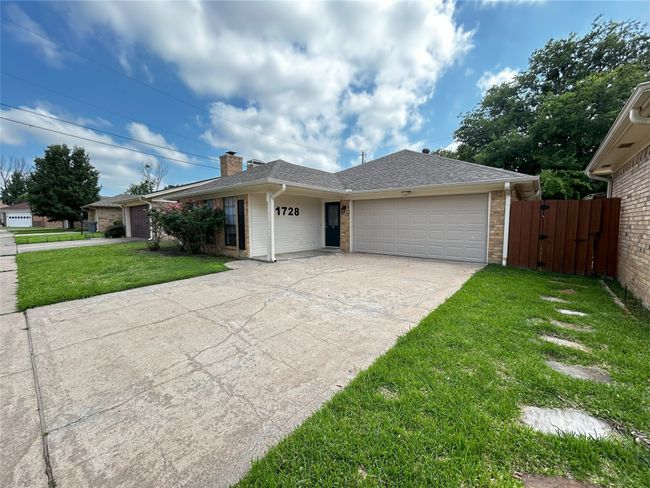 1728 Red Oak Cir, House other with 3 bedrooms, 2 bathrooms and null parking in Sulphur Springs TX | Image 16
