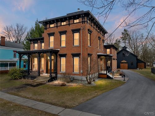 328 Putnam St, Waterville, NY, 13480-1213 | Card Image