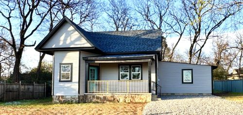 302 W Commerce St, Morrilton, AR, 72110-2725 | Card Image