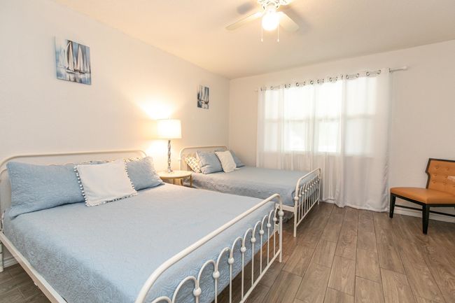 102 - 104 Cove E, Condo with 3 bedrooms, 2 bathrooms and null parking in Horseshoe Bay TX | Image 26