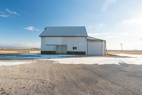 10788 N 1000 East Rd, Chenoa, IL, 61726-8911 | Card Image