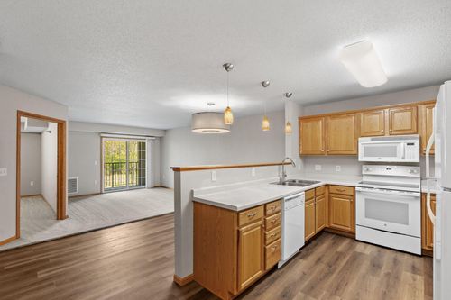 2-109-15570 Linnet St Nw, Andover, MN, 55304-2675 | Card Image