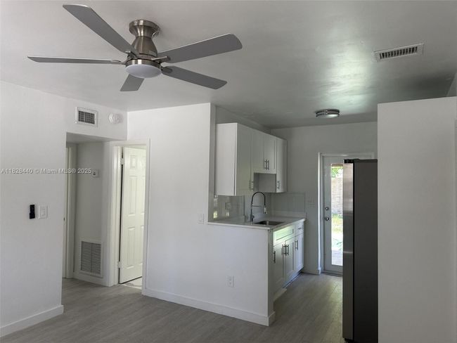 1754 Ne 48 Th Ct, House other with 3 bedrooms, 1 bathrooms and null parking in Pompano Beach FL | Image 4